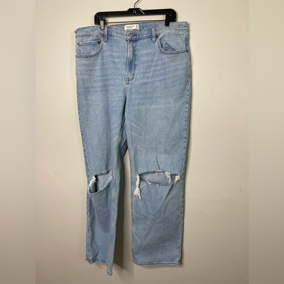 Abercrombie & Fitch Light Double Knee Destroy 90s Ultra High Rise Sz 34 18L - Picture 1 of 6